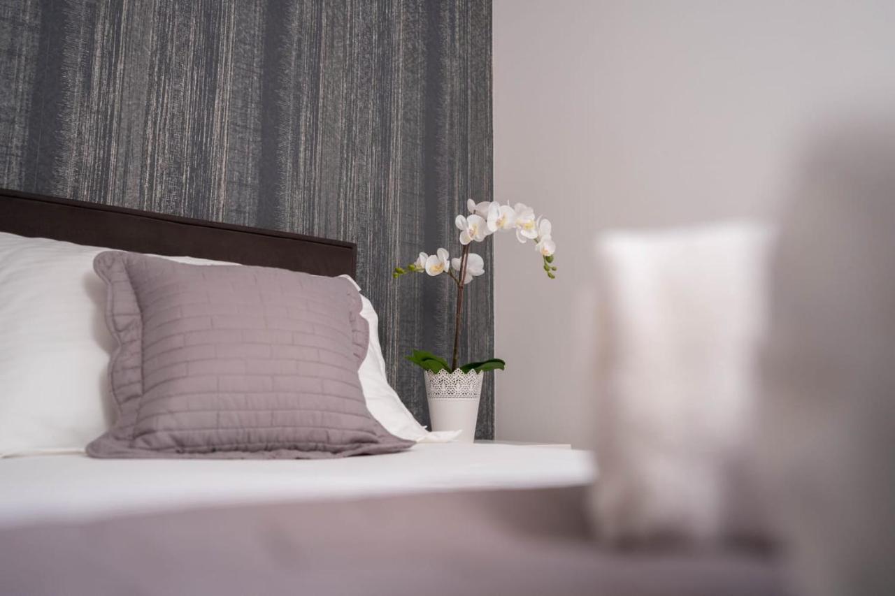 Apartmani Lara Baška Voda Eksteriør bilde